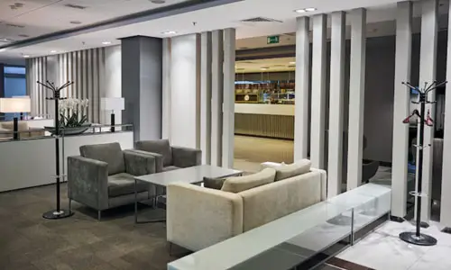 Commercial Interior by Rongin