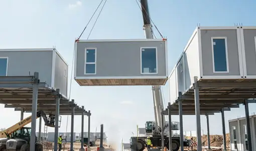 Structured on-site assembly